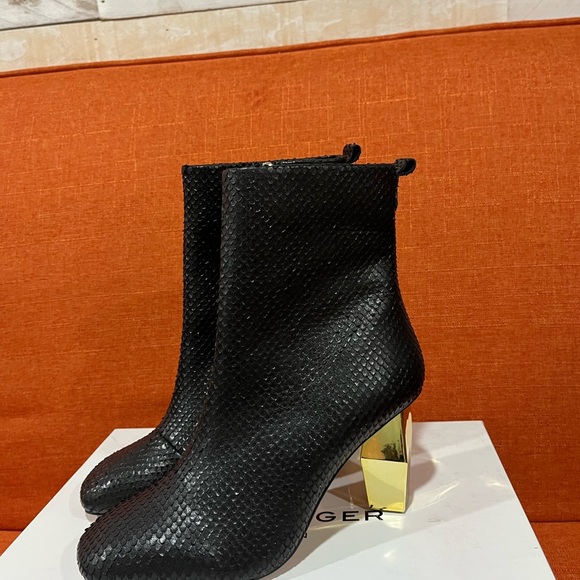 Kurt Geiger Black Snakeskin Boots with Gold Heel - Picture 6 of 10